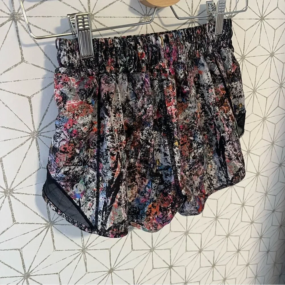 Lululemon Hotty Hot Short II *2.5